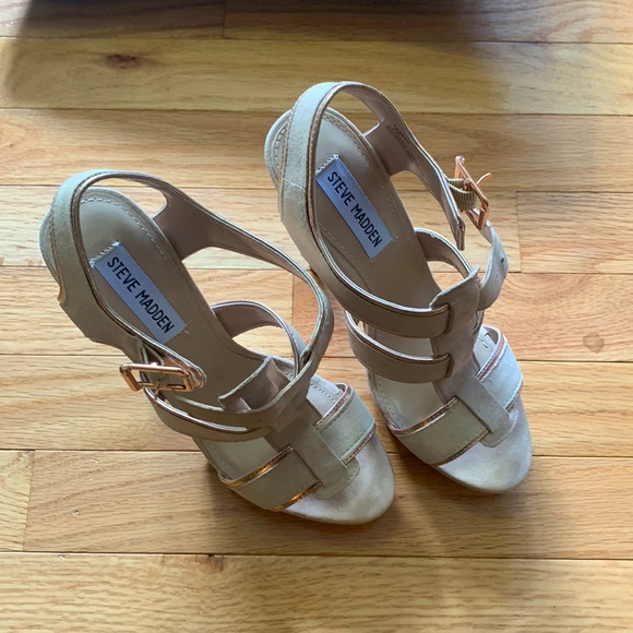 A gorgeous pair of Steve Maidan sandals. - Picture 2 of 5